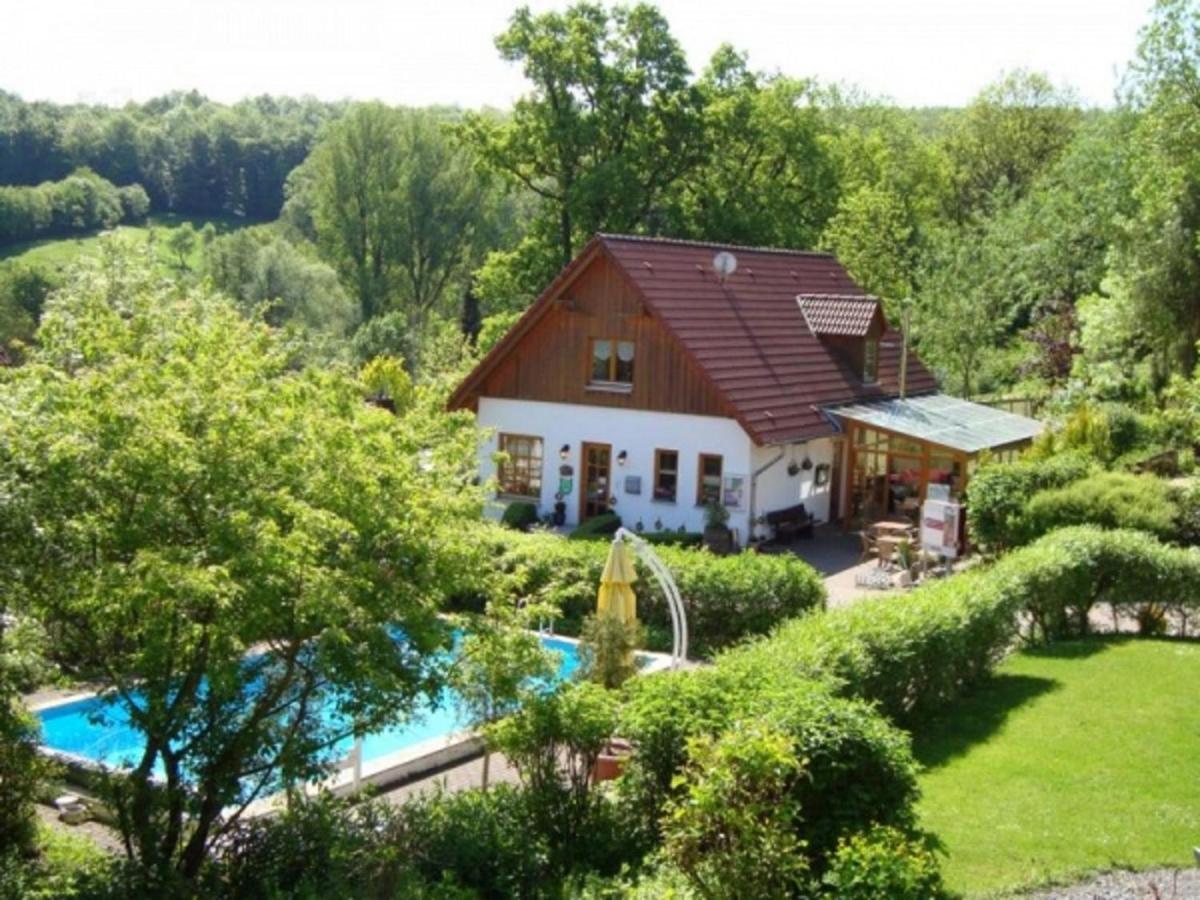 Spacious Apartment In The Green Bruchttal Bredenborn Buitenkant foto